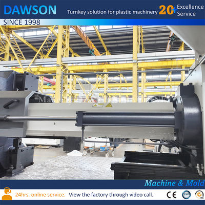 Maschine zur Herstellung von Bierkisten aus Kunststoff